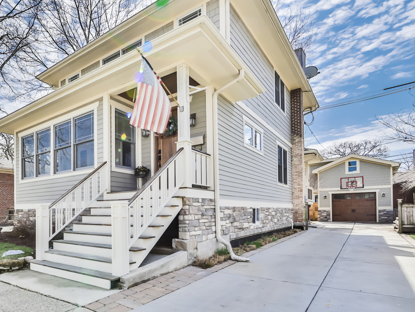 65 East Quincy Street Riverside, IL 60546 - Photo 2 of 49 a view of a house with a street