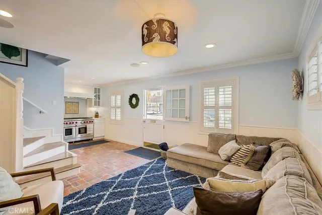 $8,000 | 2128 Miramar Drive, Newport Beach, CA 92661