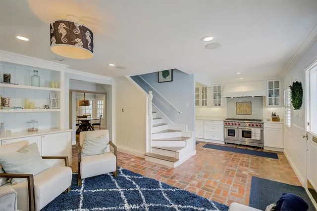 $8,000 | 2128 Miramar Drive, Newport Beach, CA 92661