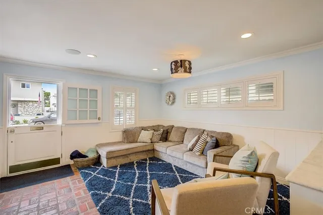 $8,000 | 2128 Miramar Drive, Newport Beach, CA 92661