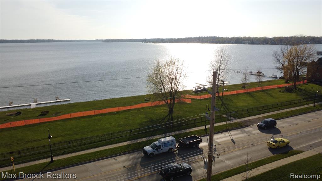 1675 Cass Lake Road, Unit C Keego Harbor, MI 48320 - Photo 27 of 41