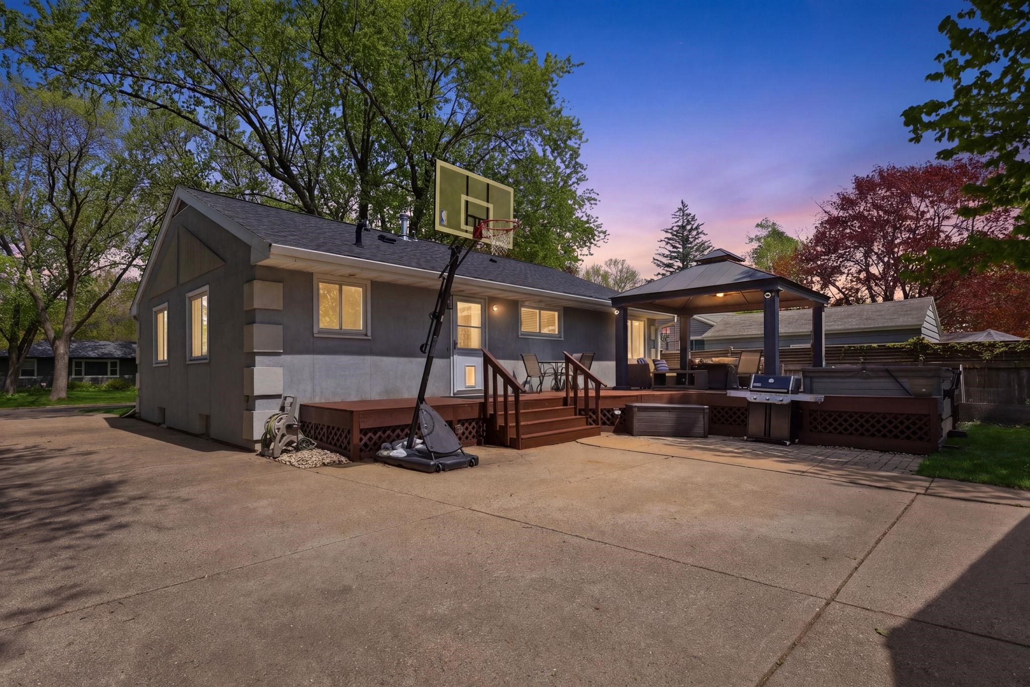 1821 Manley Street Madison, WI 53704 - Photo 36 of 48