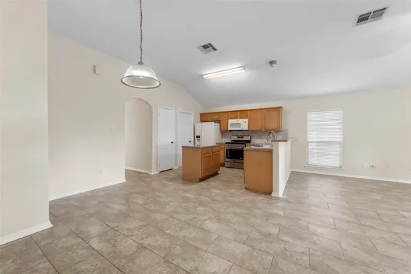 $1,950 | 273 Mesa View, Montgomery, TX 77316