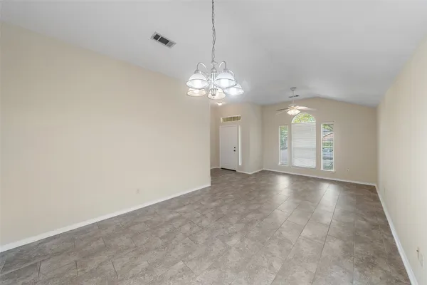 $1,950 | 273 Mesa View, Montgomery, TX 77316