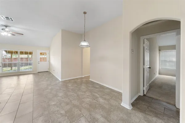 $1,950 | 273 Mesa View, Montgomery, TX 77316