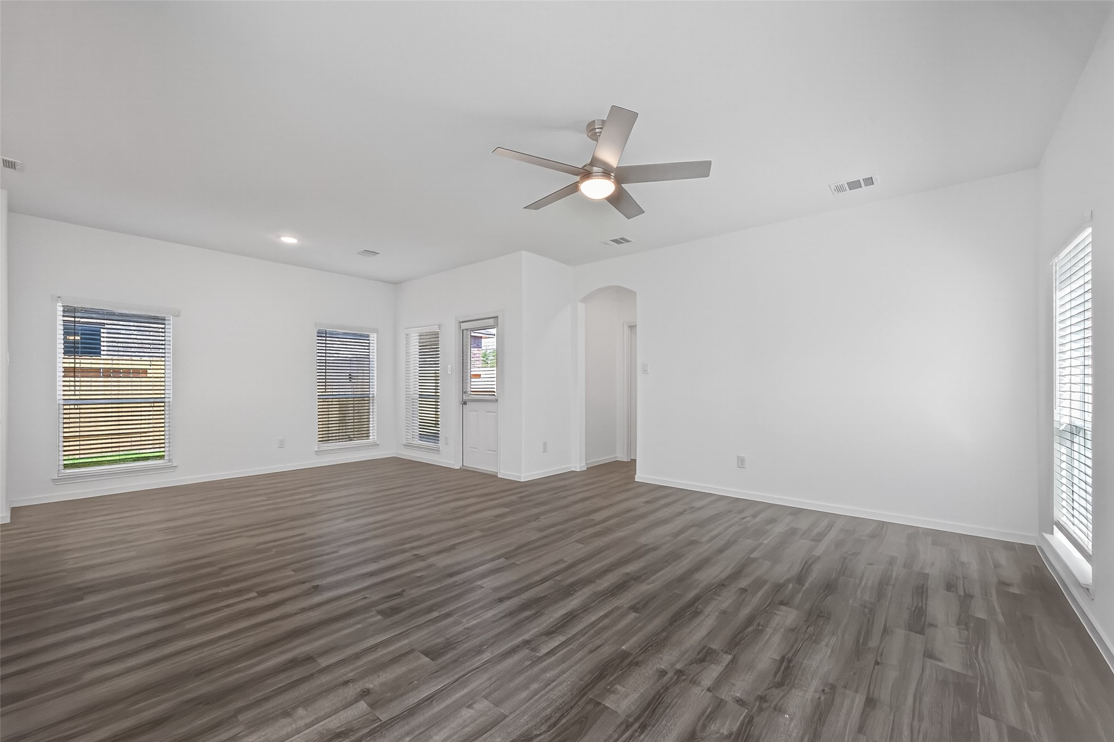 9750 Enclave Ridge Road Willis, TX 77318 - Photo 7 of 43