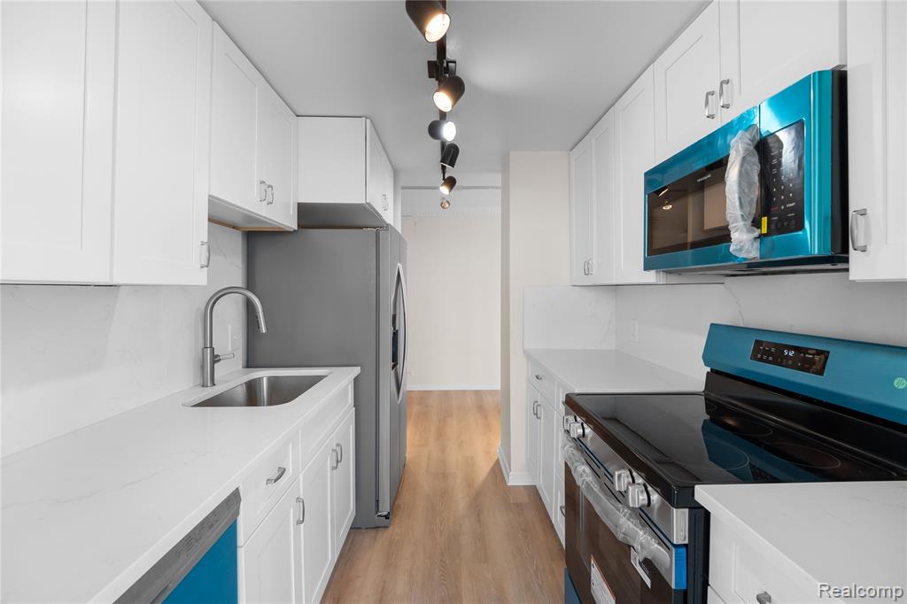 22700 Garrison Street, Unit 809 Dearborn, MI 48124 - Photo 6 of 14