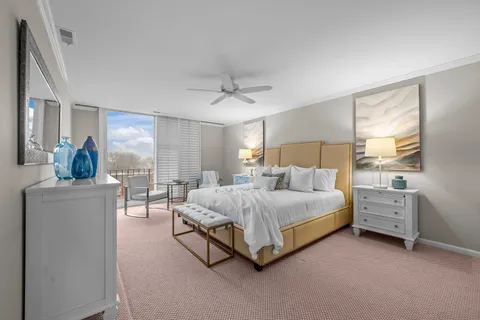 $629,900 | 1350 North Western Avenue, Unit 310, Lake Forest, IL 60045