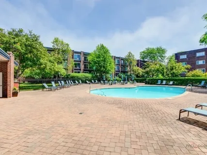 $629,900 | 1350 North Western Avenue, Unit 310, Lake Forest, IL 60045