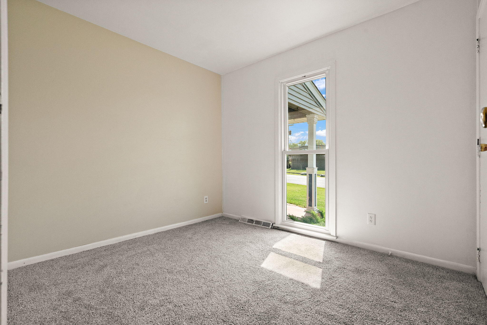 518 Merrillville Road Crown Point, IN 46307 - Photo 17 of 49 2048x1365