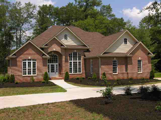 423 Deerwood Anderson, SC 29621 - Photo 1 of 9 Gallery Image 1