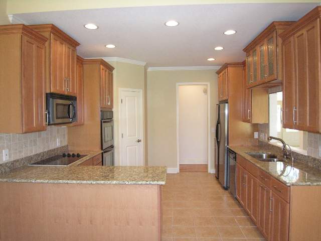 423 Deerwood Anderson, SC 29621 - Photo 3 of 9 Gallery Image 3