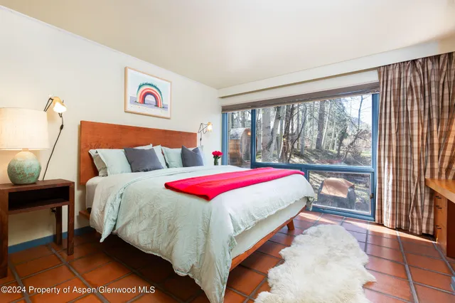 $55,000 | 925 West North Street, Aspen, CO 81611