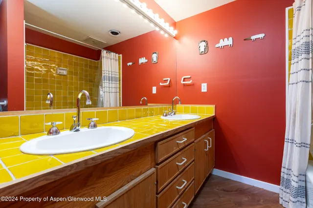 $55,000 | 925 West North Street, Aspen, CO 81611