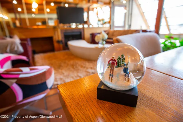 $55,000 | 925 West North Street, Aspen, CO 81611