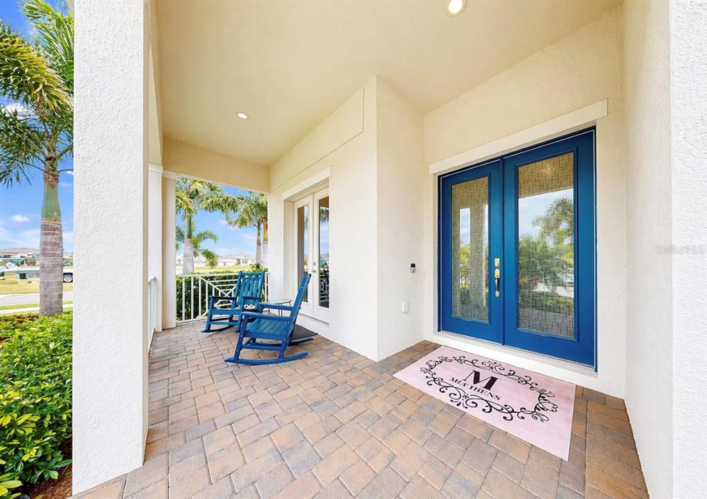 954 Signet Drive Apollo Beach, FL 33572 - Photo 5 of 59 Gallery Image 5