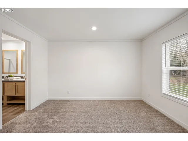 $159,000 | 4900 Royal Avenue, Unit 105, Eugene, OR 97402