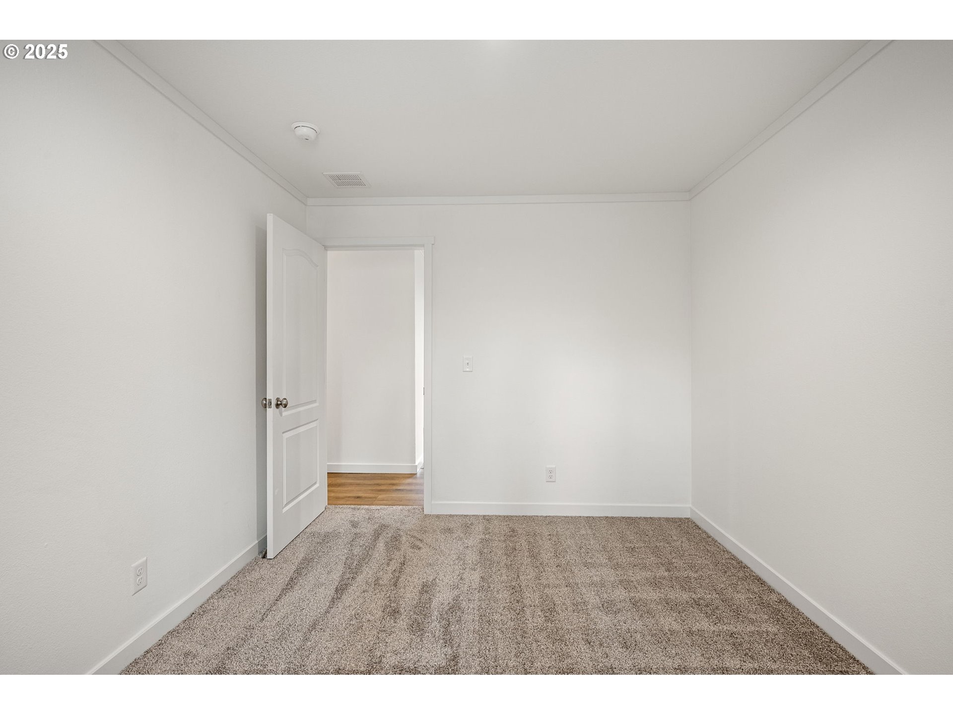 4900 Royal Avenue, Unit 105 Eugene, OR 97402 - Photo 18 of 26 Bedroom