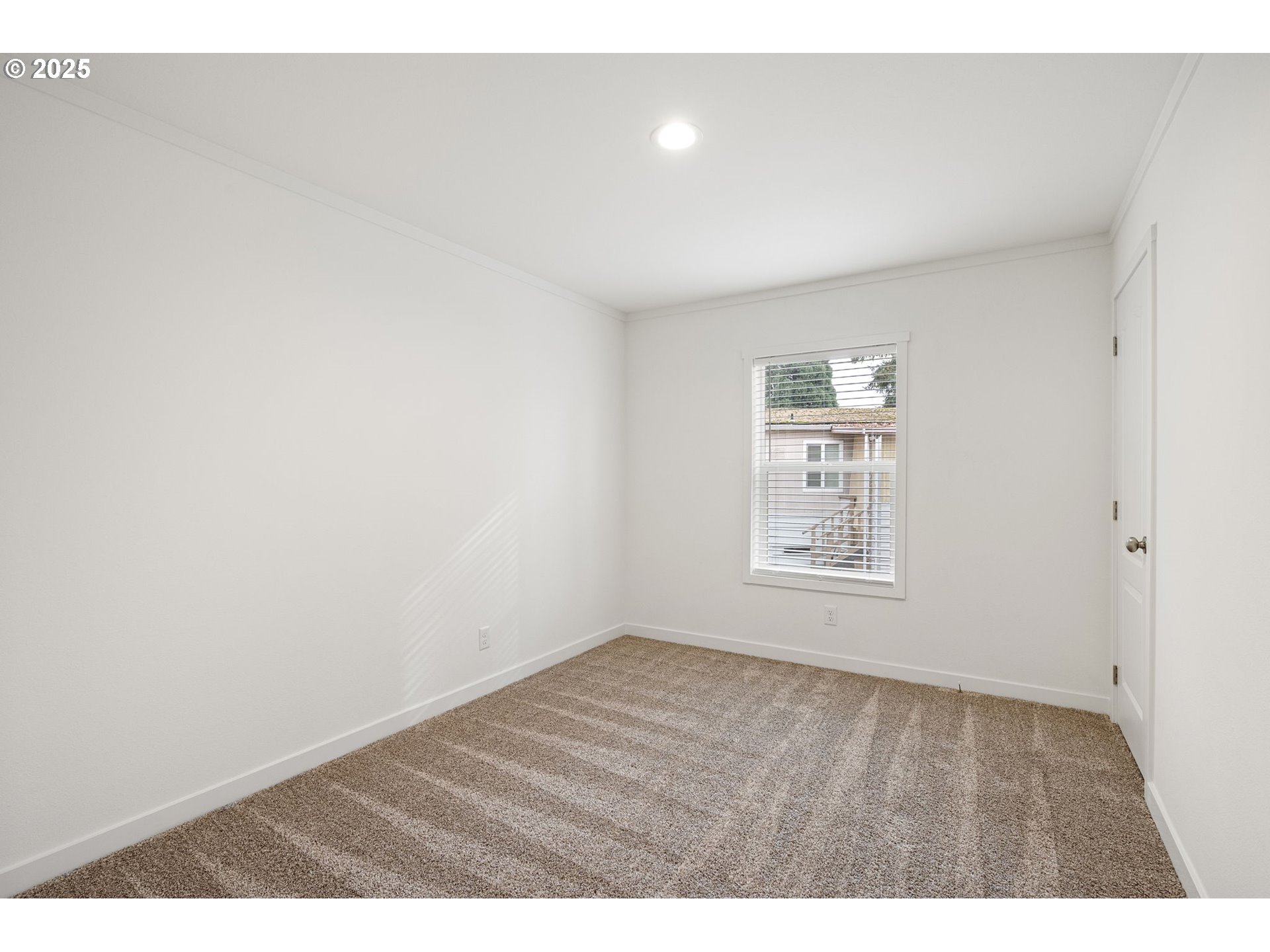 4900 Royal Avenue, Unit 105 Eugene, OR 97402 - Photo 22 of 26 Laundry