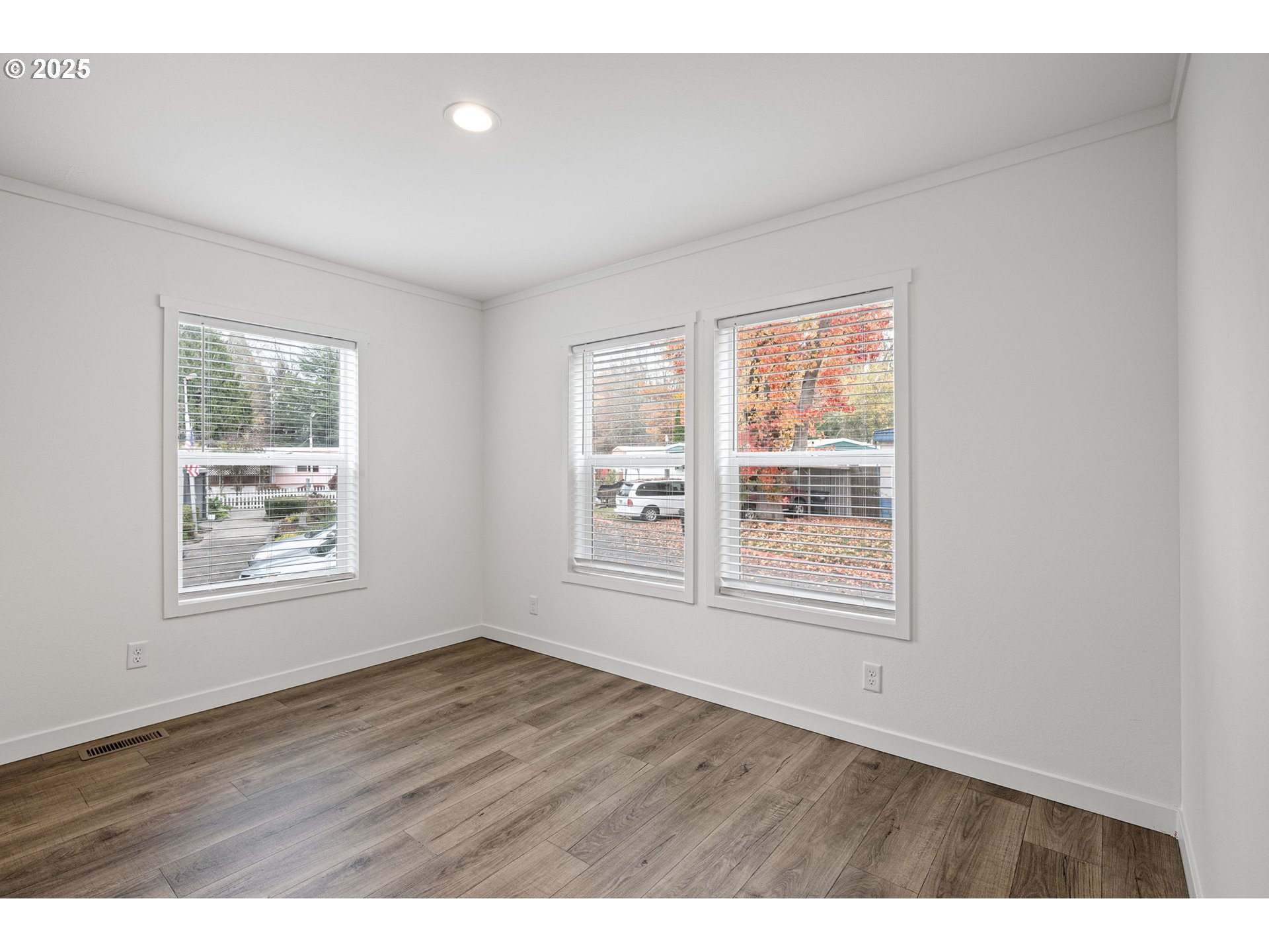 4900 Royal Avenue, Unit 105 Eugene, OR 97402 - Photo 23 of 26 Community Pool