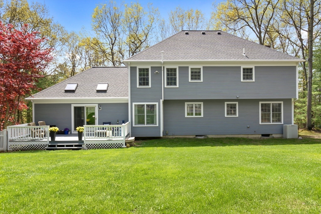 111 Flint Farm Road Middleton, MA 01949 - Photo 5 of 42 Gallery Image 5