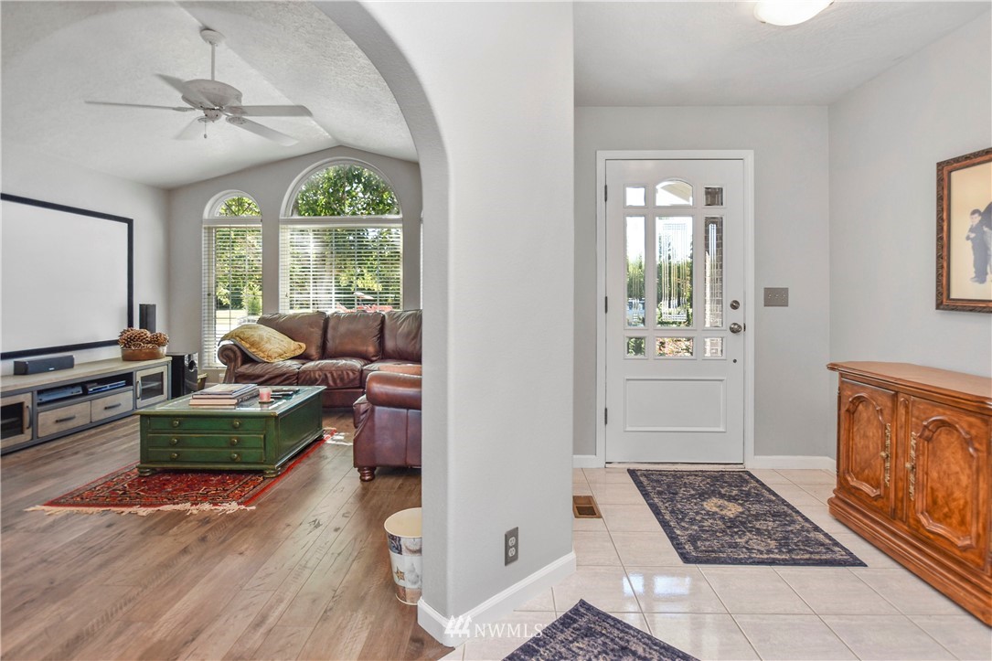 555 Quick Road Castle Rock, WA 98611 - Photo 3 of 23 Gallery Image 3
