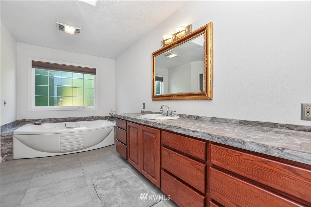 555 Quick Road Castle Rock, WA 98611 - Photo 9 of 23 Gallery Image 9