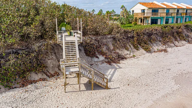 $3,200 | 129 Signature Drive, Melbourne Beach, FL 32951