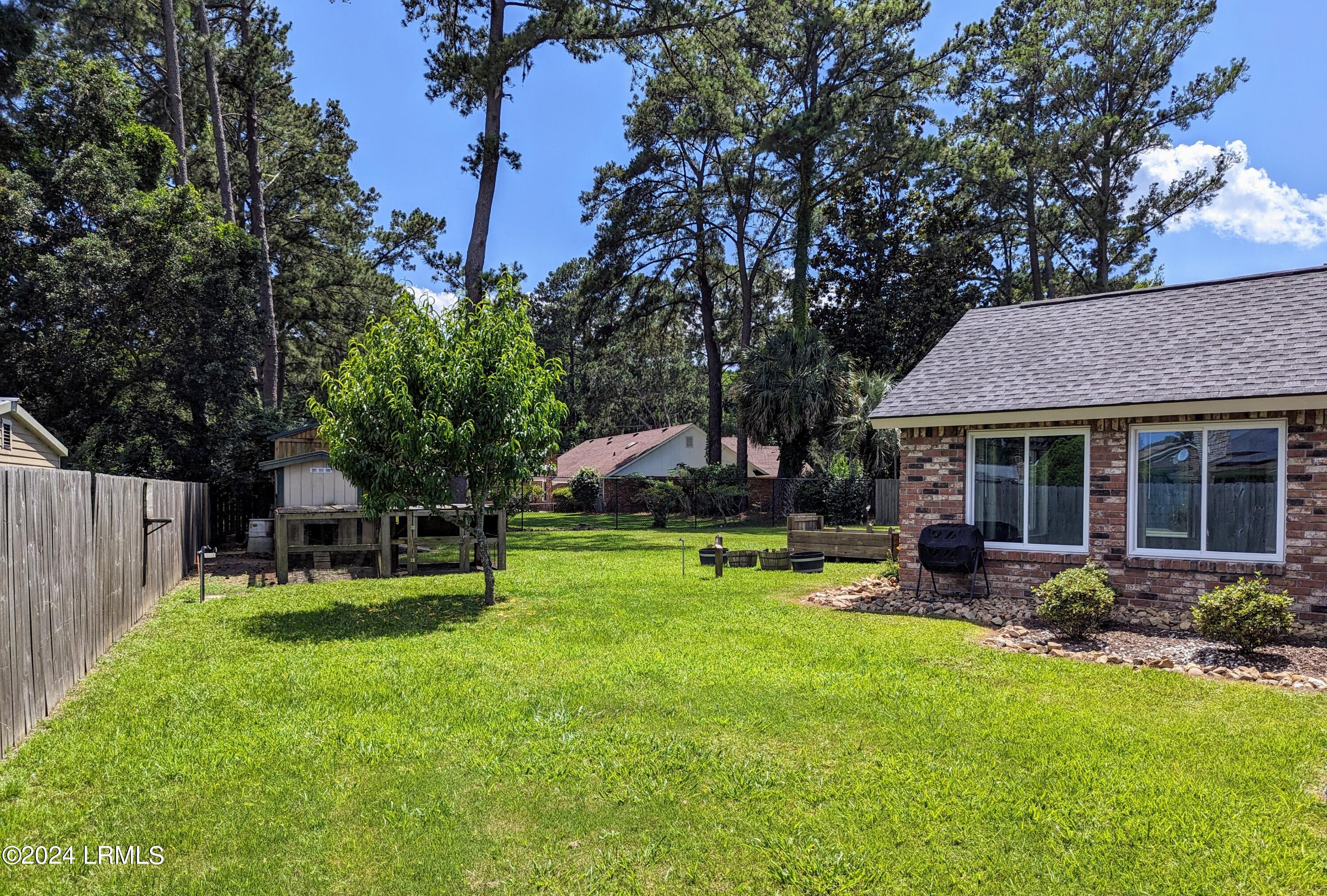 2233 Salem Road Beaufort, SC 29902 - Photo 22 of 26 1000002998