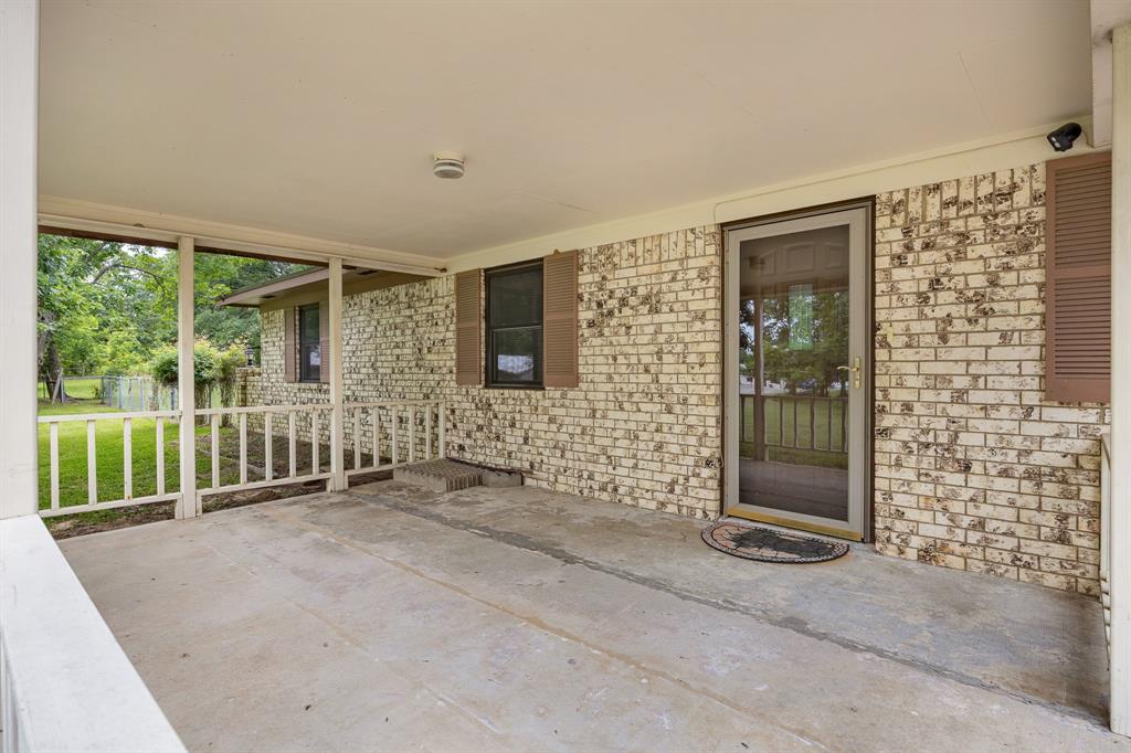 24264 State Highway Canton, TX 75103 - Photo 38 of 38 a view of empty room with windows