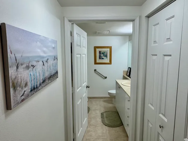 $5,750 | 625 Casa Loma Boulevard, Unit 304, Boynton Beach, FL 33435