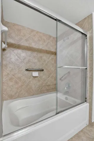 $5,750 | 625 Casa Loma Boulevard, Unit 304, Boynton Beach, FL 33435