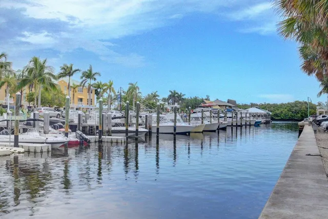 $5,750 | 625 Casa Loma Boulevard, Unit 304, Boynton Beach, FL 33435