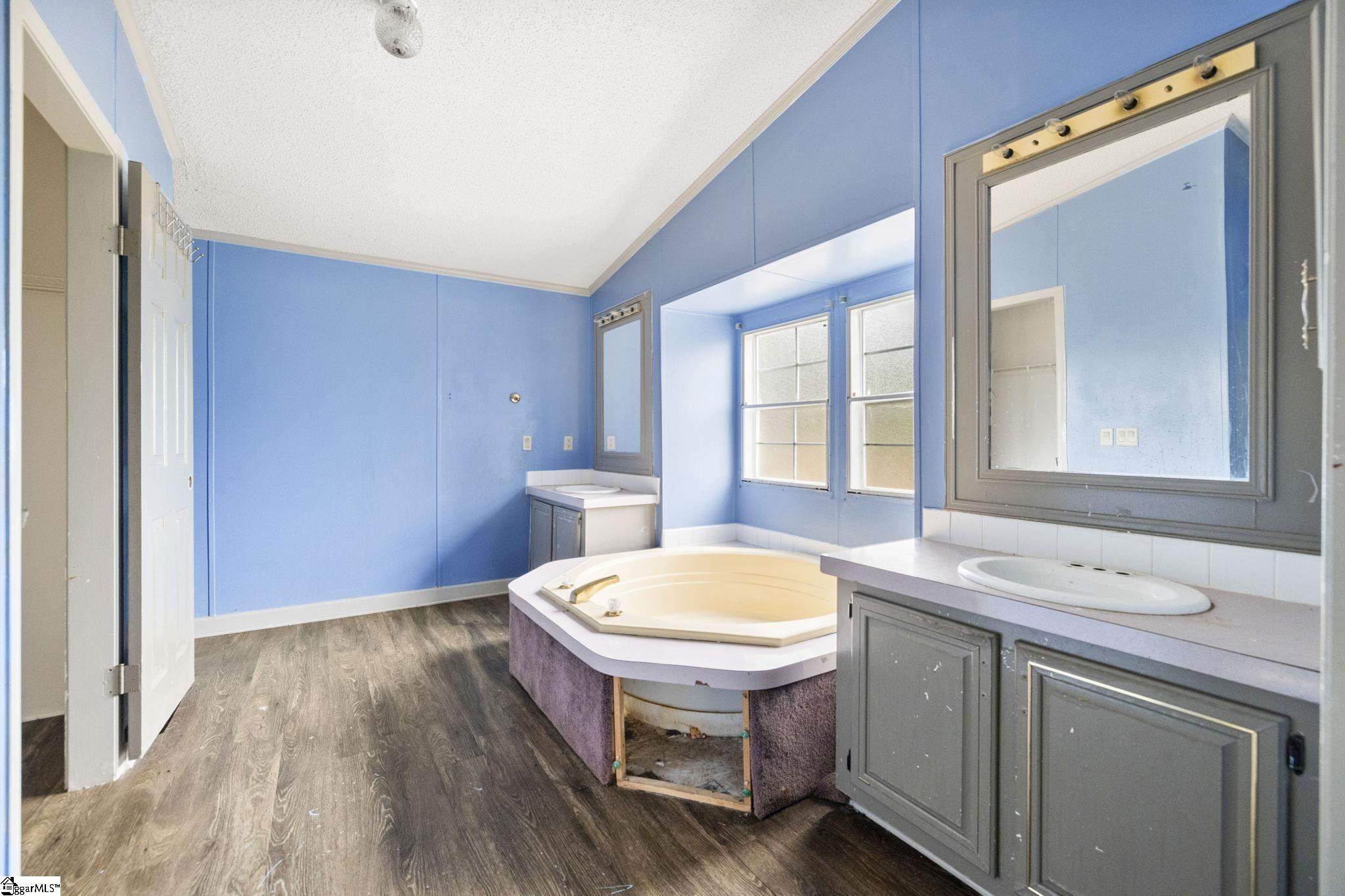 426 Old Dunham Bridge Road Greenville, SC 29611 - Photo 17 of 33 Gallery Image 17