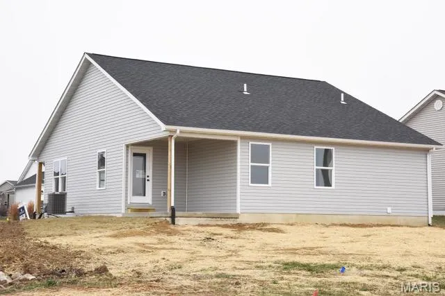 $414,900 | 620 Eisenhower Boulevard, Troy, IL 62294