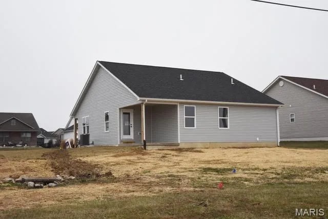 $414,900 | 620 Eisenhower Boulevard, Troy, IL 62294