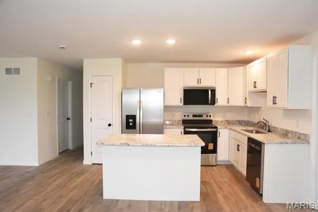 $414,900 | 620 Eisenhower Boulevard, Troy, IL 62294