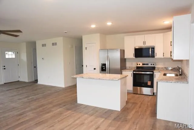 $414,900 | 620 Eisenhower Boulevard, Troy, IL 62294