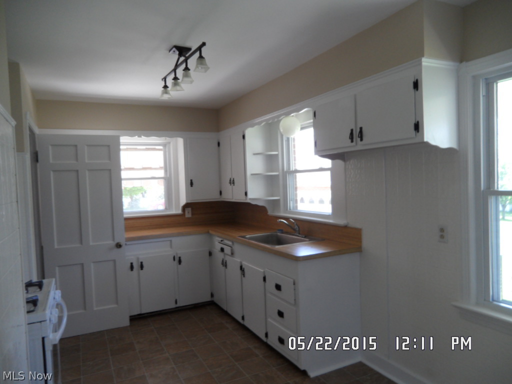 6228 Turney Road Garfield Heights, OH 44125 - Photo 7 of 19 Gallery Image 7