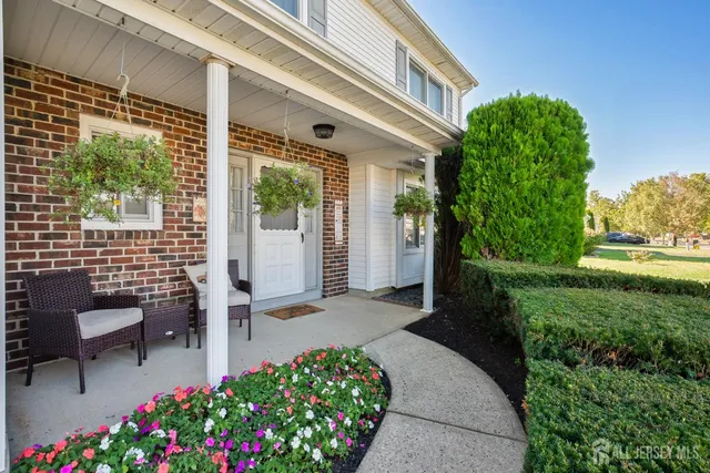 $699,900 | 29 Liberty Drive, Dayton, NJ 08810