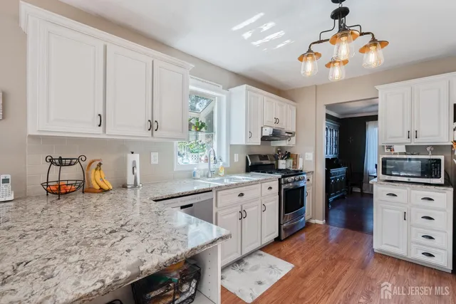 $699,900 | 29 Liberty Drive, Dayton, NJ 08810