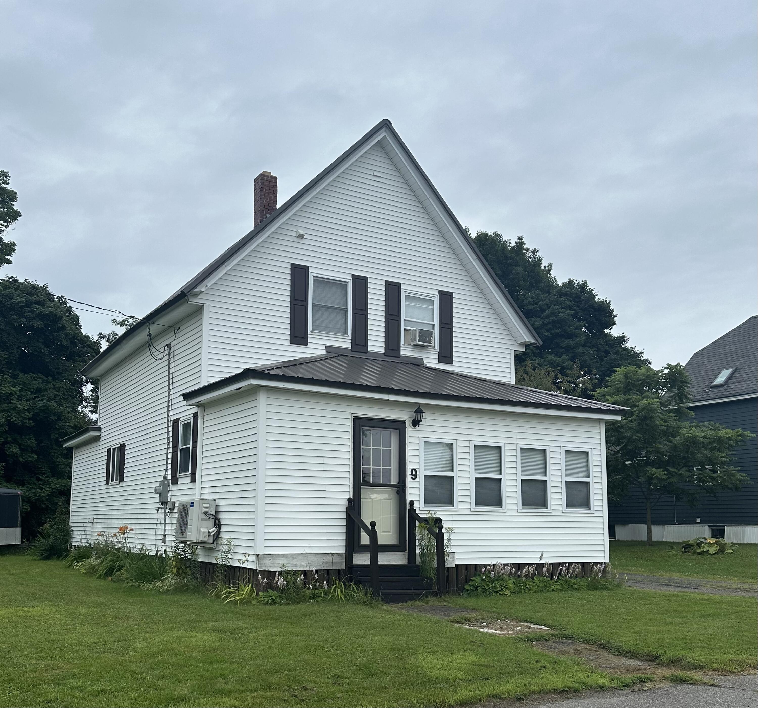 9 Maple Street East Millinocket, ME 04430 - Photo 1 of 27 E941D315-A322-4381-91D8-936DA8D9DCAD