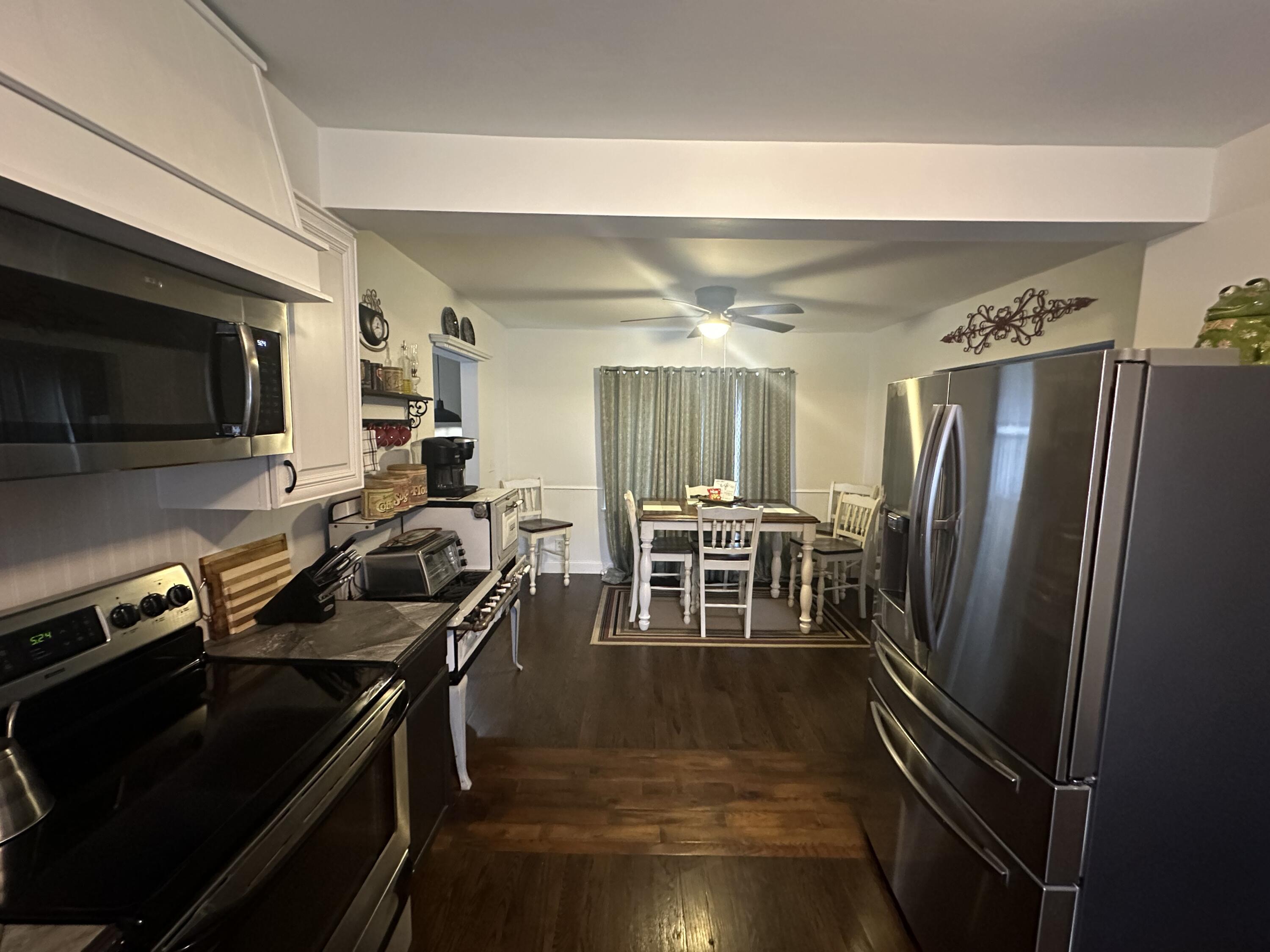 9 Maple Street East Millinocket, ME 04430 - Photo 9 of 27 7EF8065B-F12D-485B-87FE-7427F3205C68