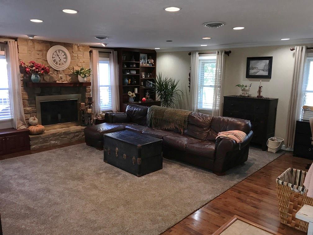 4141 West Carr Hill Road Columbus, IN 47201 - Photo 2 of 43 Gallery Image 2