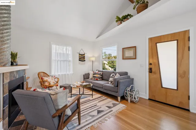$995,000 | 1622 Belvedere Avenue, Berkeley, CA 94702