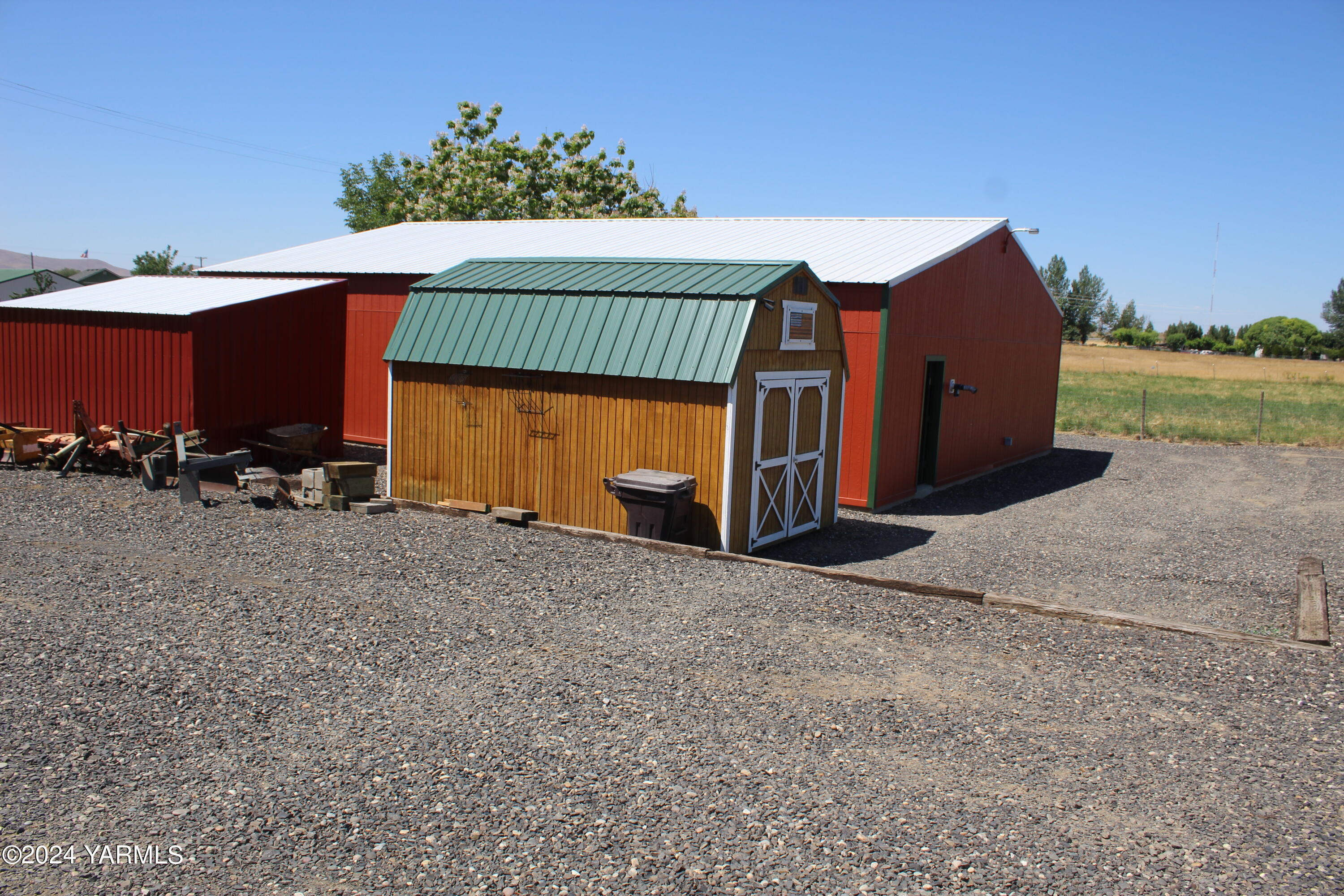 12933 Missimer Road Prosser, WA 99350 - Photo 15 of 39 a view of outdoor space and yard