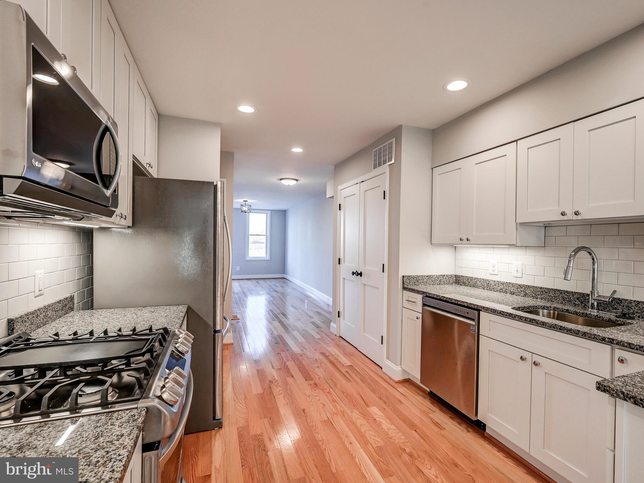 1140 Cooksie Street Baltimore, MD 21230 - Photo 11 of 54 Gas stove