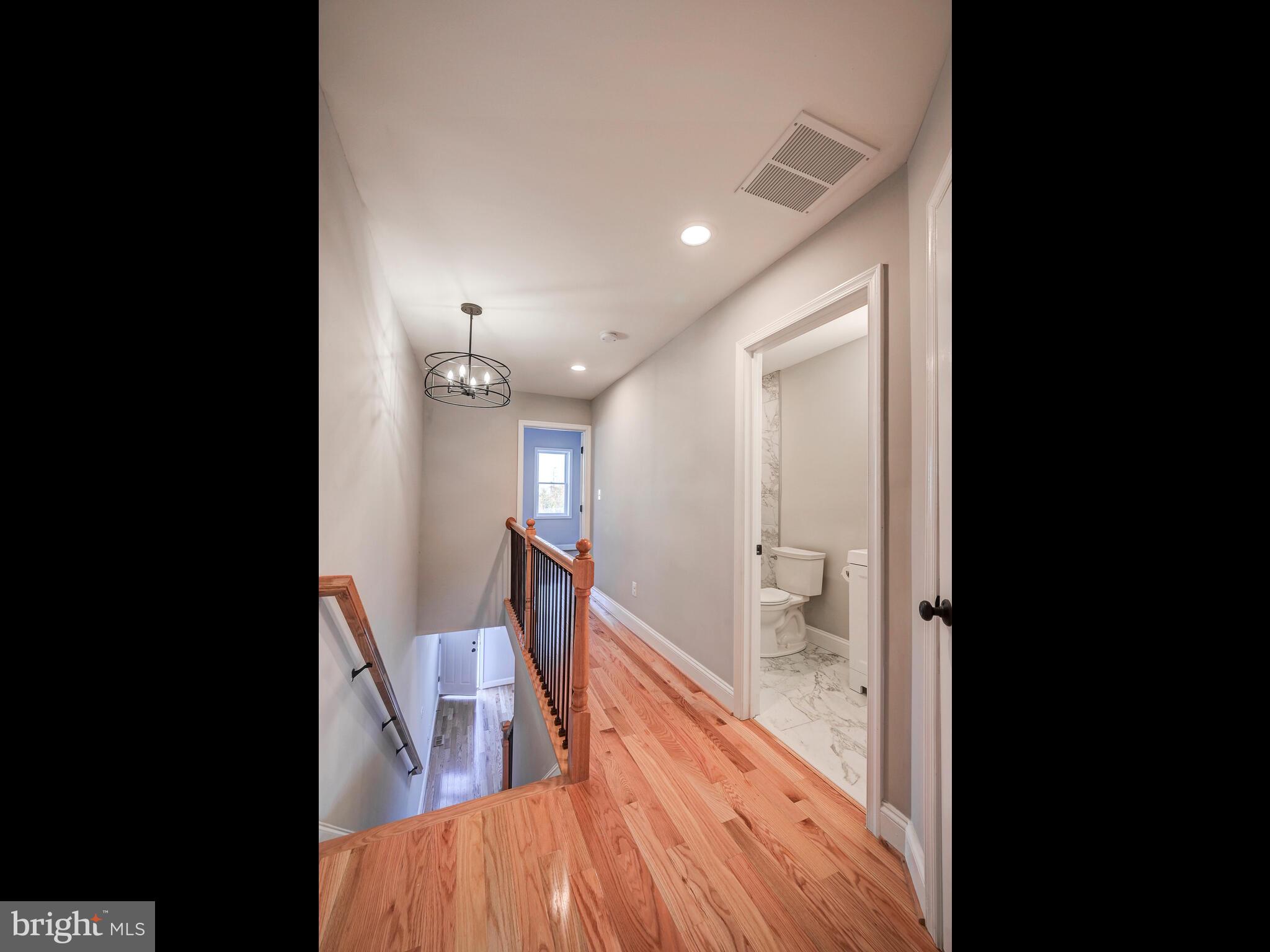 1140 Cooksie Street Baltimore, MD 21230 - Photo 21 of 54 Upper Level hall
