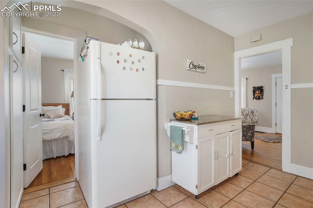 1009 East Monument Street Colorado Springs, CO 80903 - Photo 13 of 38