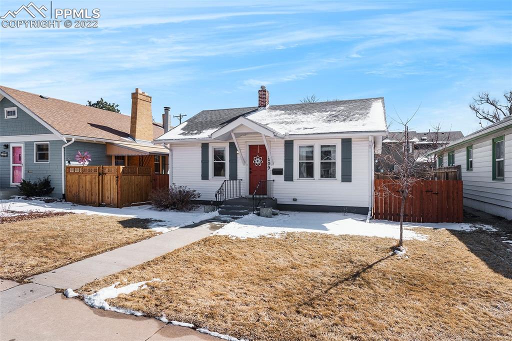 1009 East Monument Street Colorado Springs, CO 80903 - Photo 4 of 38